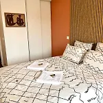 Savannah - With Balcony And Parking Talence