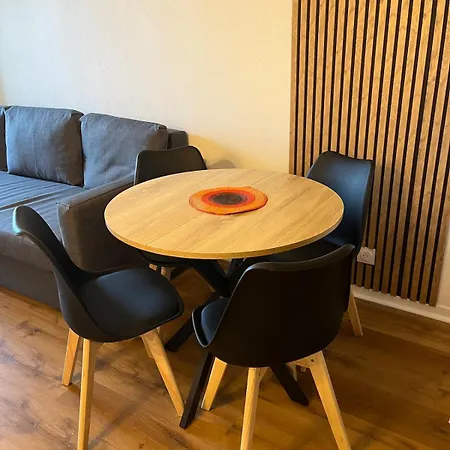 Savannah - With Balcony And Parking Apartament Talence