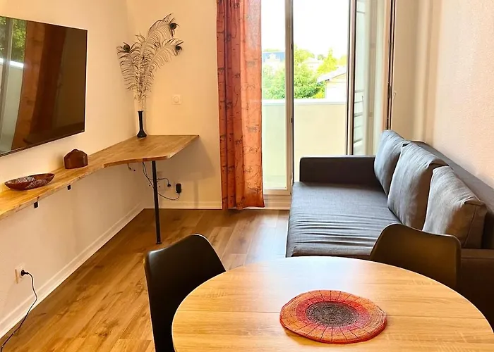 Savannah - With Balcony And Parking