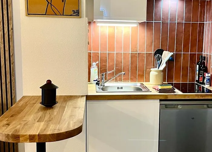 Апартаменты Savannah - With Balcony And Parking *