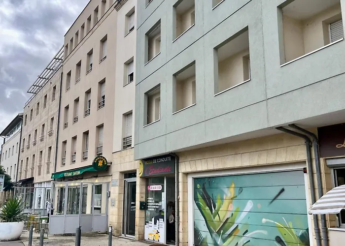 Savannah - With Balcony And Parking Таланс